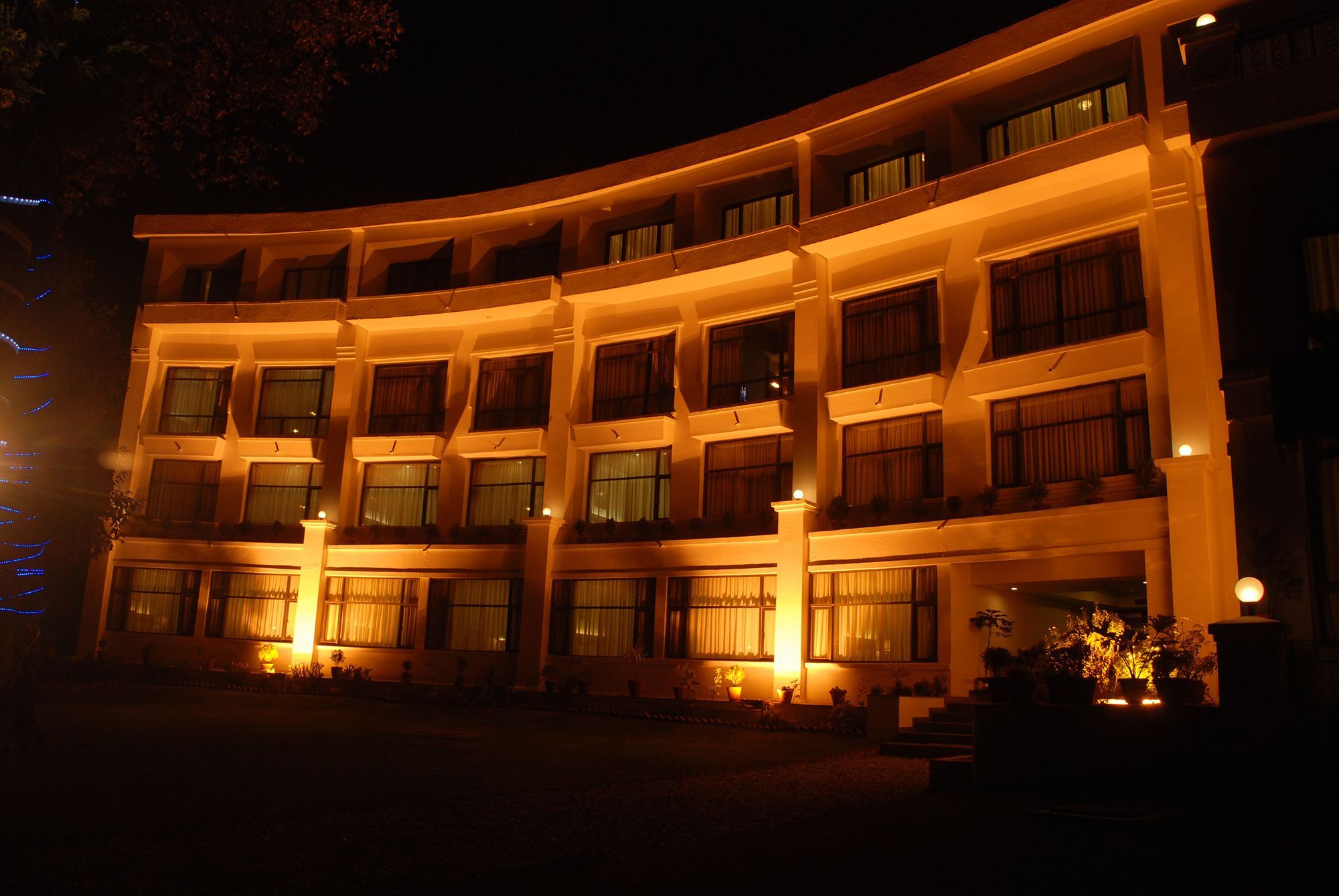 Отель Namah Nainital, A Member Of Radisson Individuals Retreats Экстерьер фото